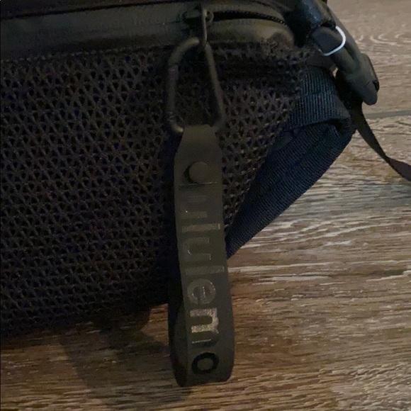 NWT lululemon All Hours Belt Bag - Picture 11 of 14